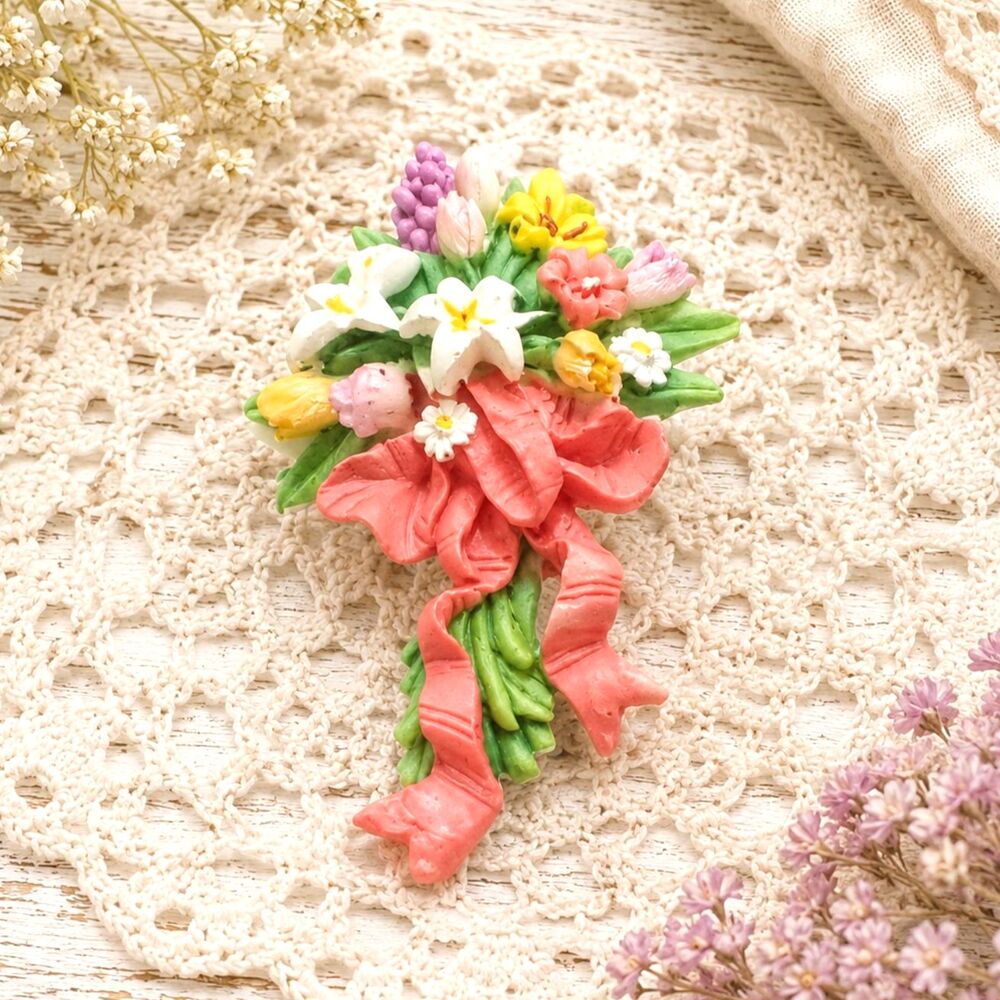 Vintage Pink Pastel Flower Bouquet Resin Pin Back Brooch